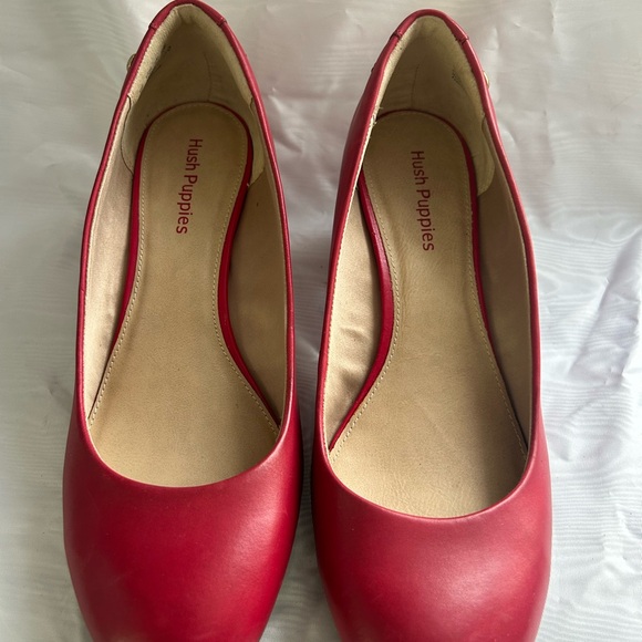 Hush Puppies Women's Bold Red Flats - Picture 1 of 8